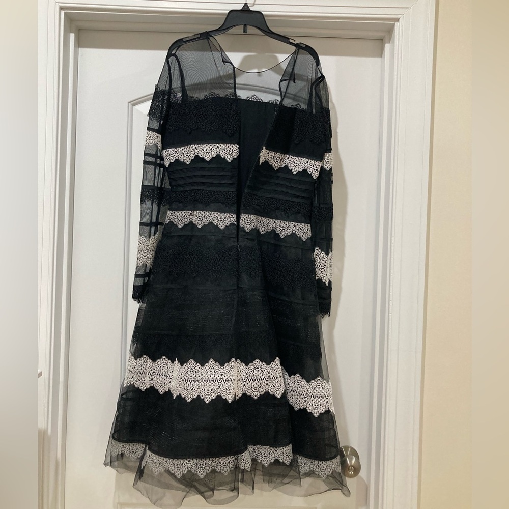 Sachini + Babi Elegant Black and White MIDI Dress with Sleeves Like New - Picture 5 of 12